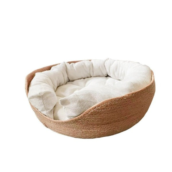 Full premium base and surrounding support with the weaved cat bed - New Forest Pets.