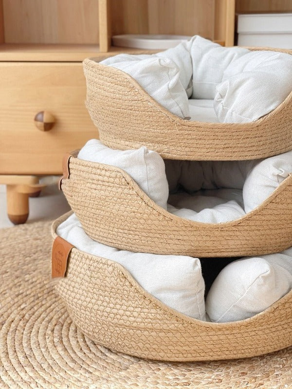 Weaved cat bed with multiple options of size - New Forest Pets.